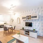 Comfy - Modern - Downtown