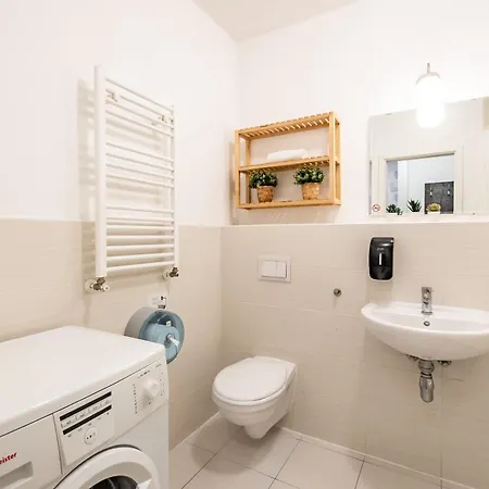 Comfy - Modern - Downtown Apartman