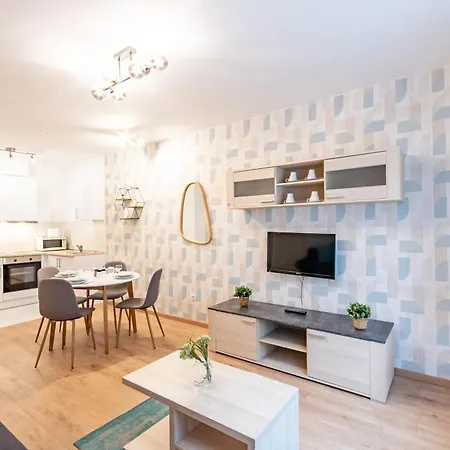 Comfy - Modern - Downtown