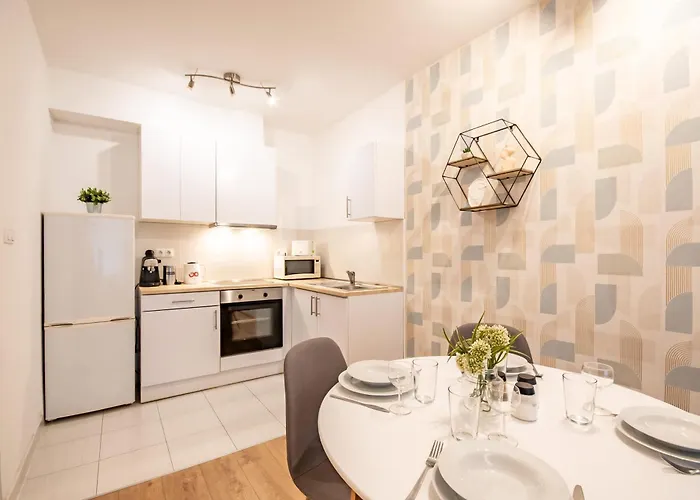 Apartman Comfy - Modern - Downtown *