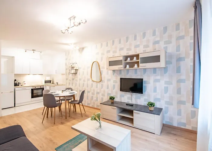 Comfy - Modern - Downtown